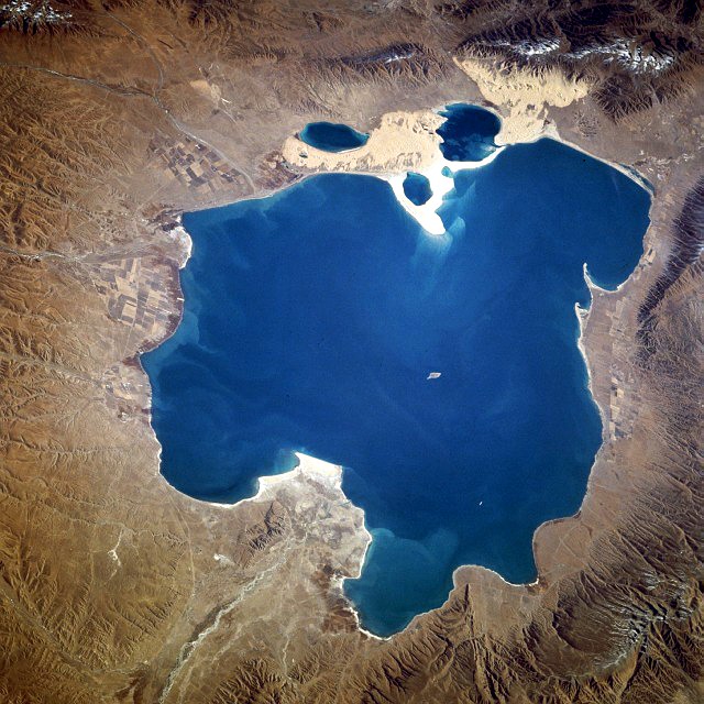 파일:external/upload.wikimedia.org/Qinghai_lake.jpg