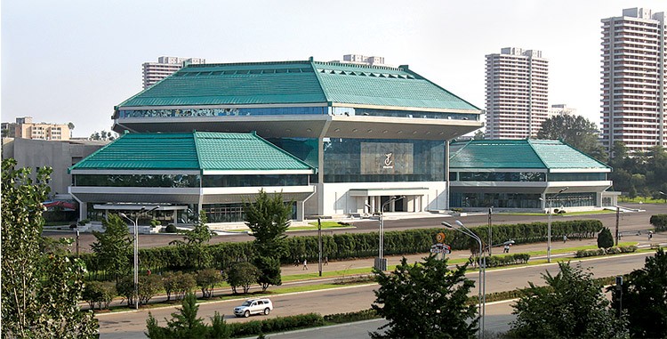 파일:Pyongyang Circus Theatre.jpg