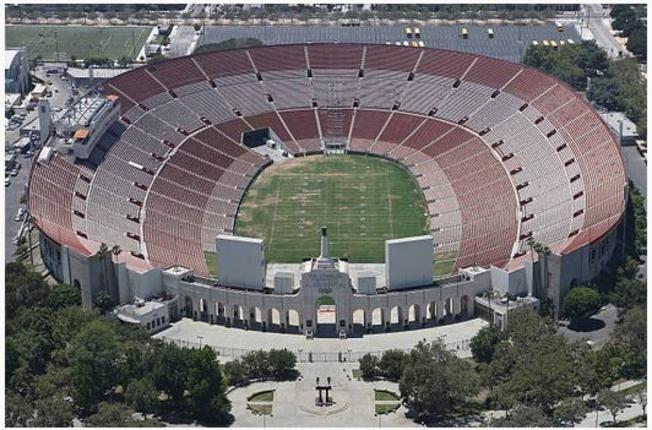 파일:LA Memorial Coliseum old.jpg
