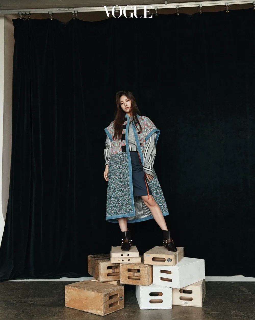 파일:Vogue Korea 19년 7월호 예지1.jpg