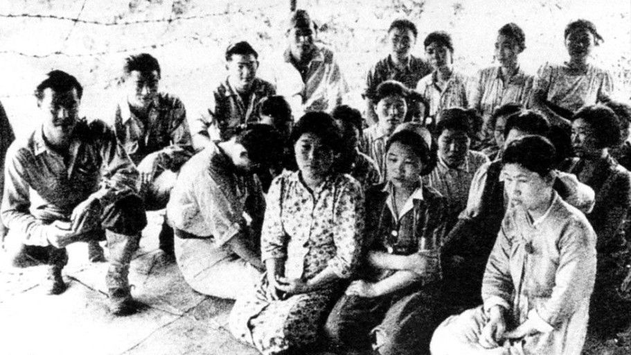 파일:일본군 위안부로 끌려온 여성들.jpg