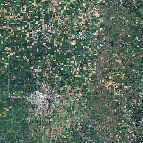 파일:external/upload.wikimedia.org/480px-Precision_Farming_in_Minnesota_-_Natural_Colour.jpg