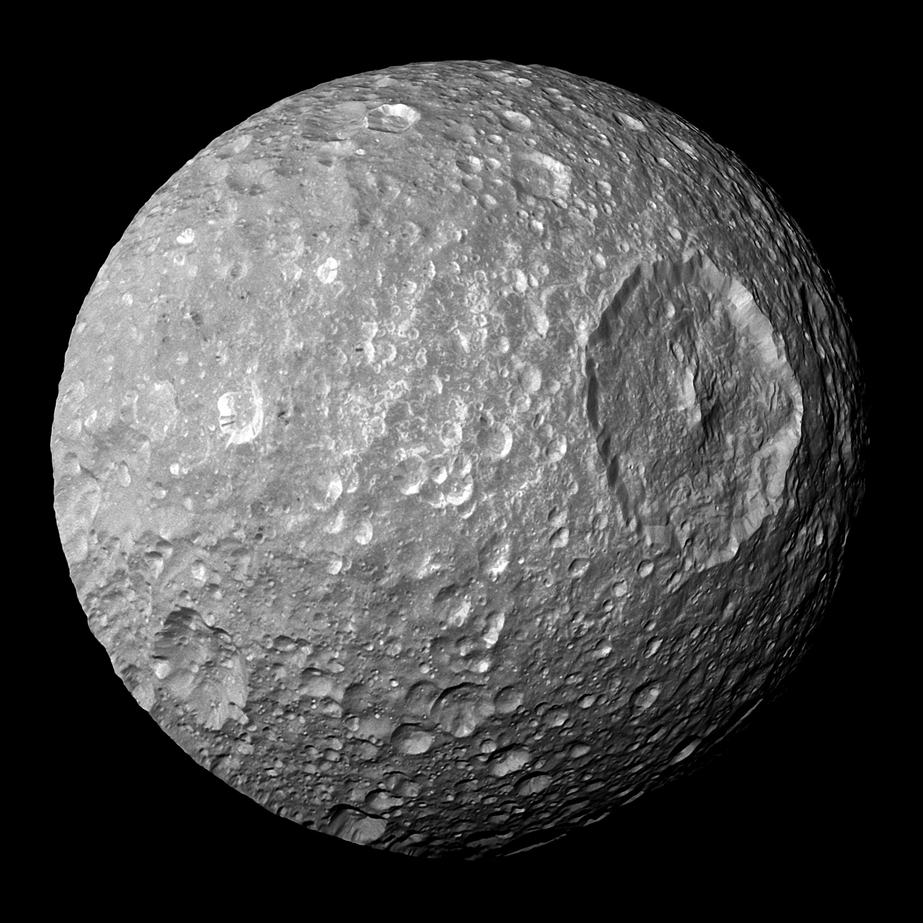 파일:Mimas by Cassini.jpg