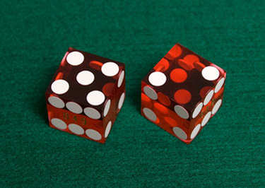 파일:external/www.casinotableoutlet.com/red-casino-dice-new-375x266.jpg