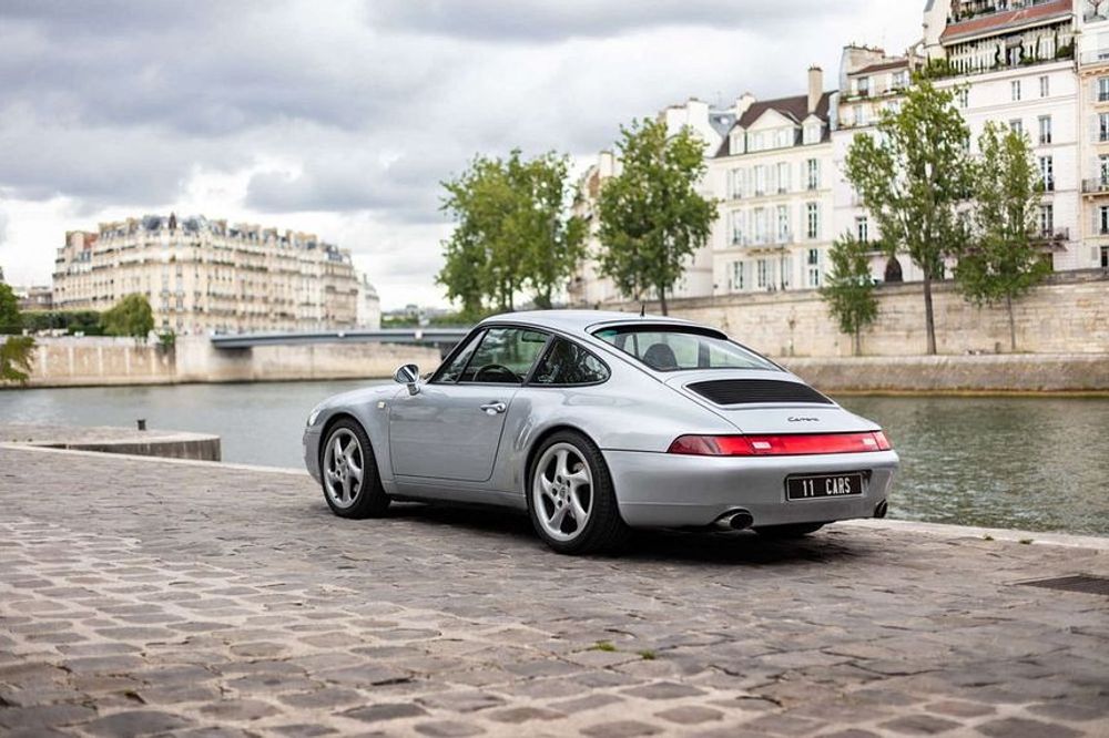 파일:Porsche-993-Carrera-8-2000x1333.jpg