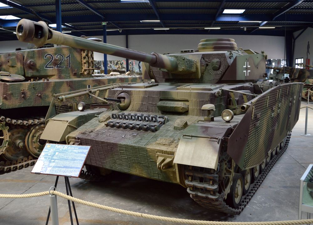 파일:Panzerkampfwagen_IV_Ausführung_J_in_the_Musée_des_Blindés.jpg