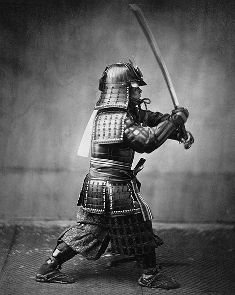 파일:478px-Samurai_with_sword.jpg
