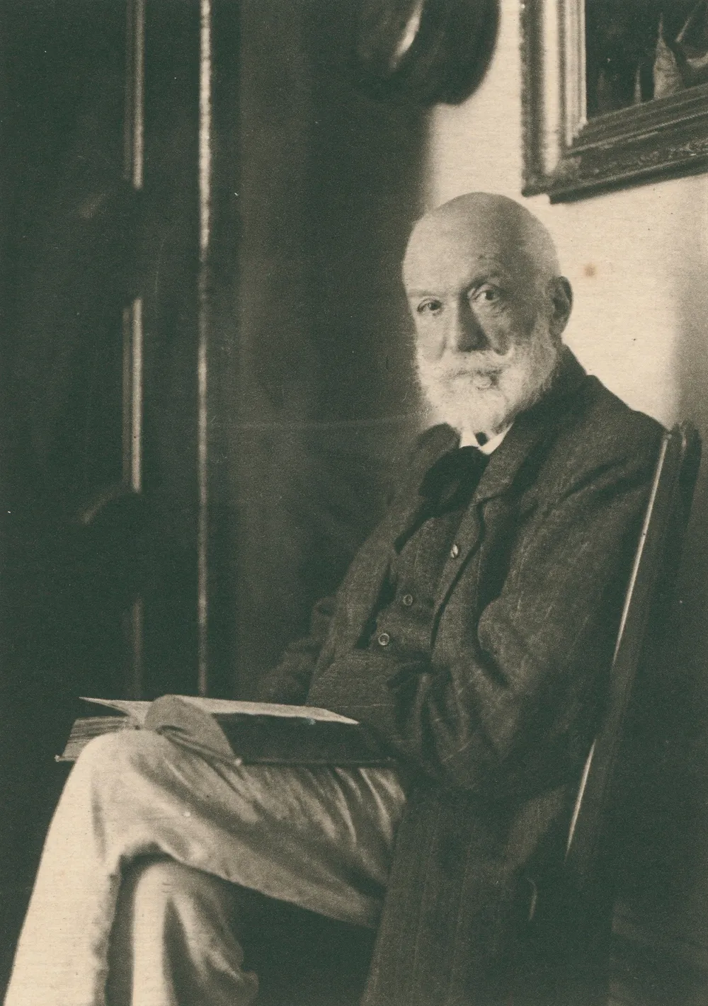 파일:ETH-BIB-Forel,_Auguste_Henri_(1838-1931)-_Ancien_professeur_à_l'Université_de_Zürich-Portrait-Portr_02856.tif_(cropped).jpg