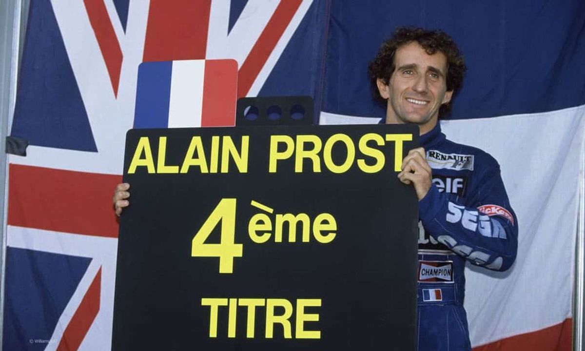 파일:Alain Prost 1993 champion.jpg