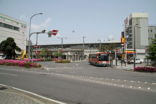파일:external/upload.wikimedia.org/600px-Mobara_Station_South.jpg