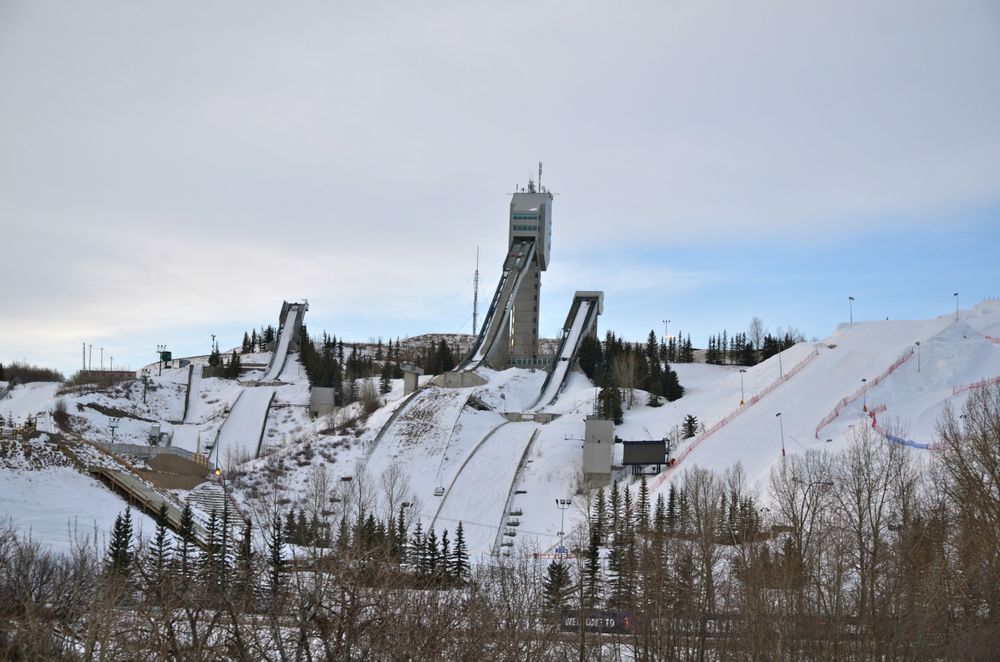 파일:Calgary_ski_jumps.jpg