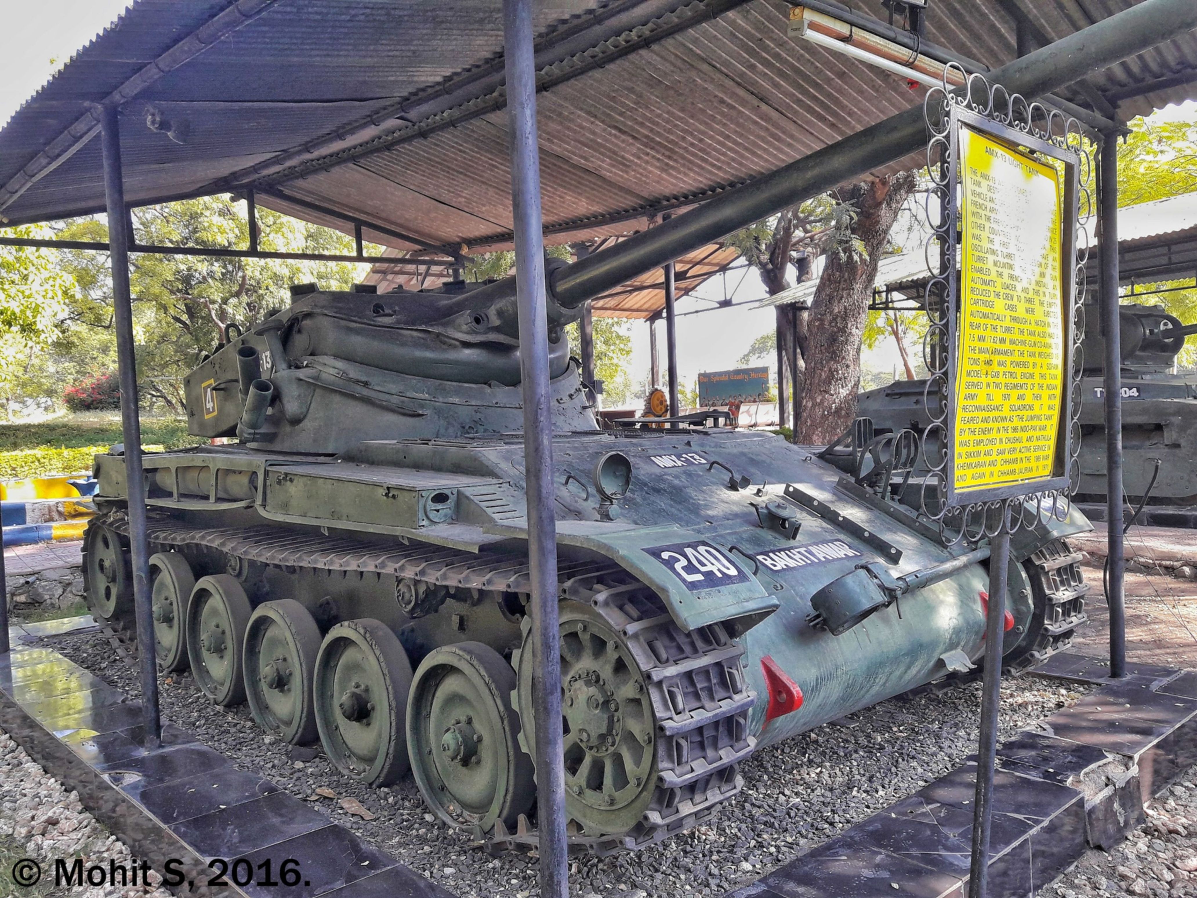 파일:Cavarly_Tank_Museum_AMX_13.jpg