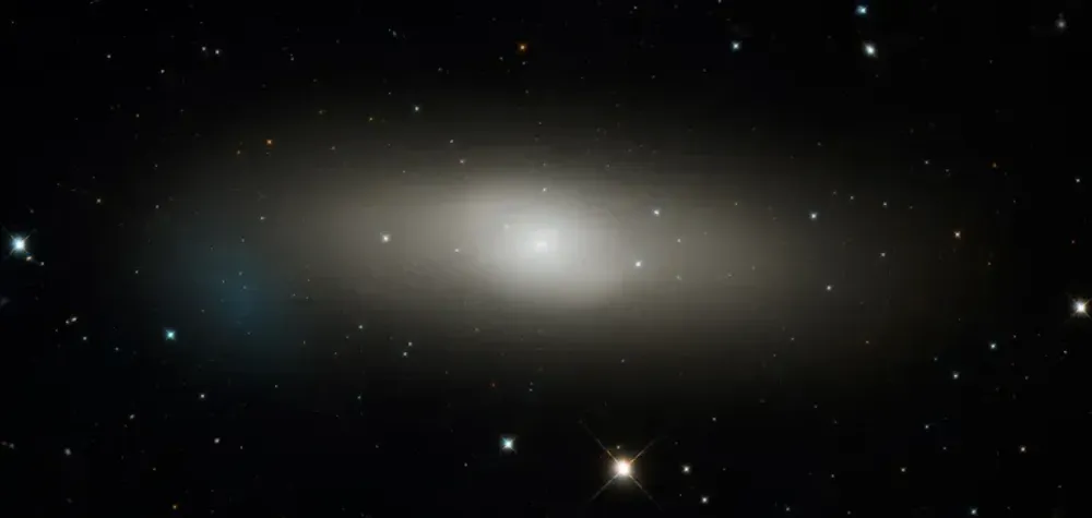 파일:image_10832e-NGC-1023.jpg