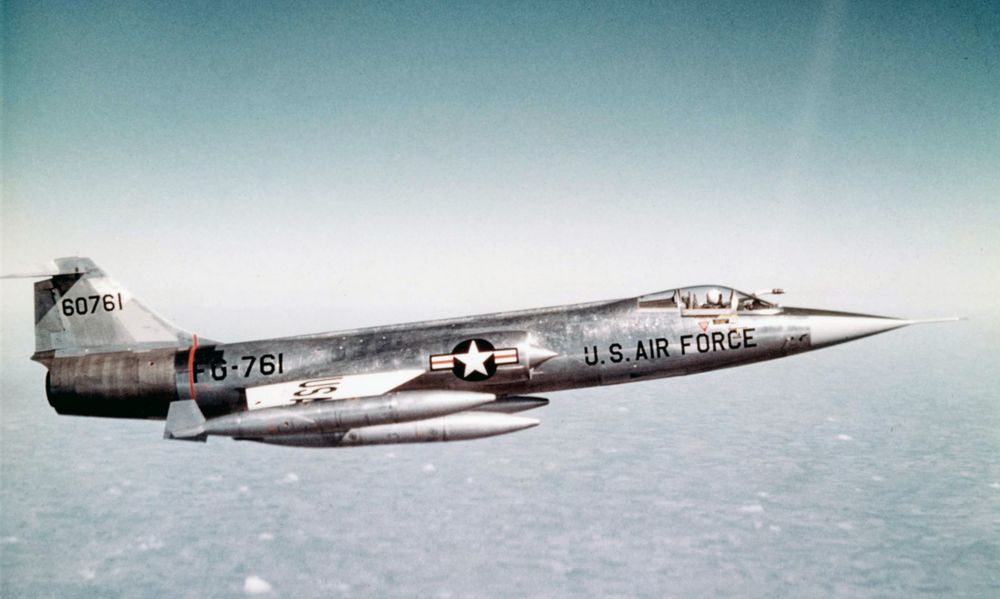 이미지:Lockheed_F-104A-10-LO_060928-F-1234S-011.jpg