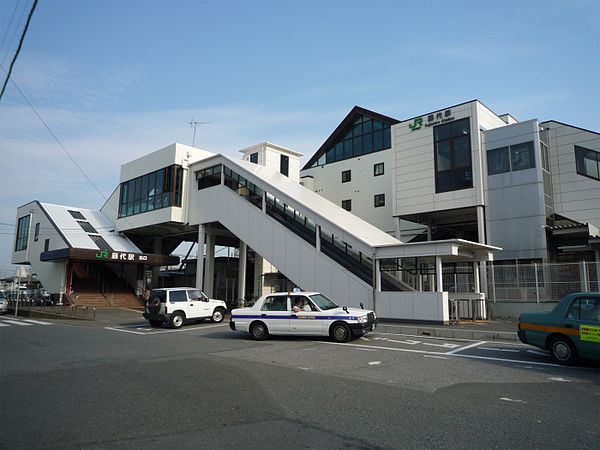 파일:external/upload.wikimedia.org/600px-Fujishiro-station20080913.jpg