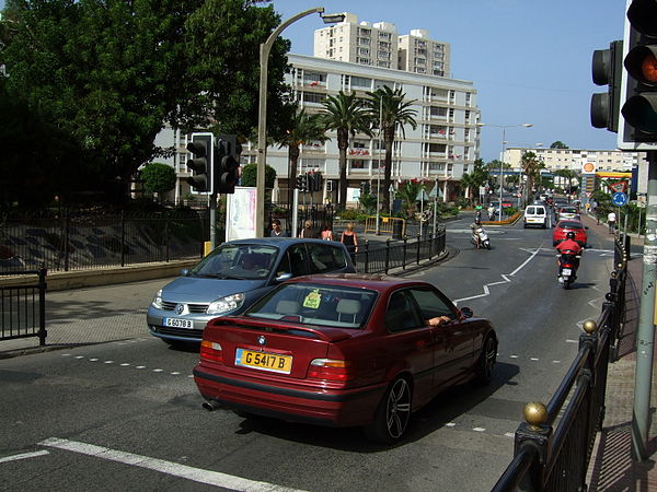 파일:external/upload.wikimedia.org/600px-Corral_Road%2C_Gibraltar.jpg