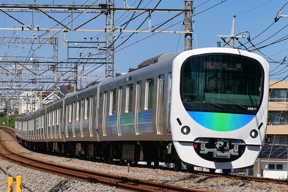 파일:Seibu-Ikebukuro-Line_Series30000-38811.jpg
