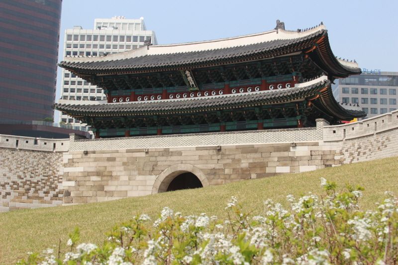 파일:봄 숭례문(2015).jpg