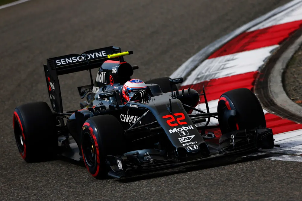파일:Jenson-Button-McLaren-MP4-31-Honda-China-GP-F1-2016.jpg