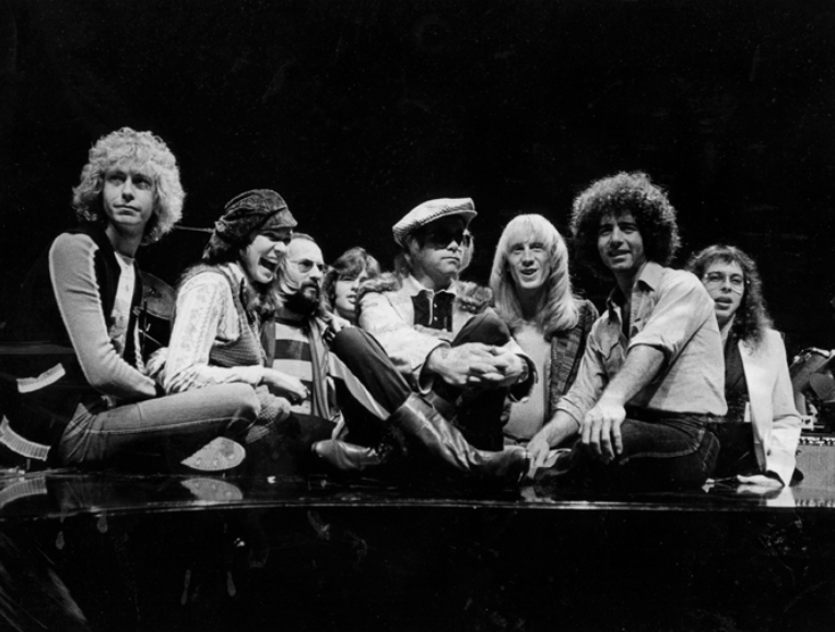 파일:ej band 1977.png