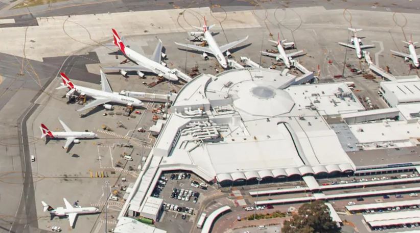 파일:Perth Airport.jpg