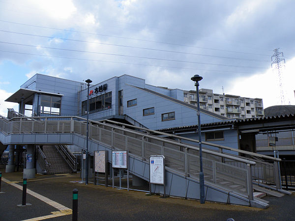 파일:external/upload.wikimedia.org/600px-JRKyushu_Honjo_Station.jpg