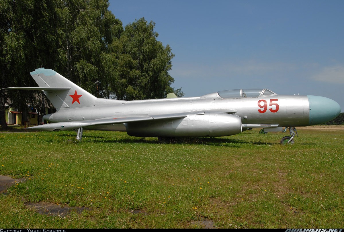 파일:Yak-25.o.jpg
