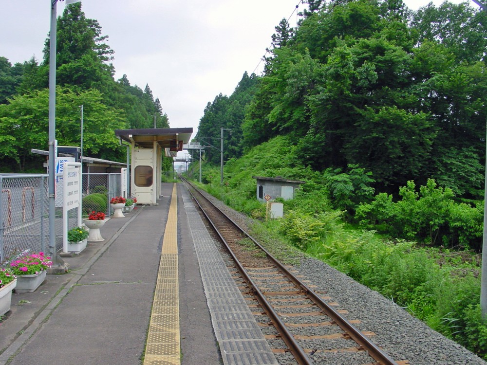 파일:external/upload.wikimedia.org/Yokokura%28Miyagi%29_Station.jpg