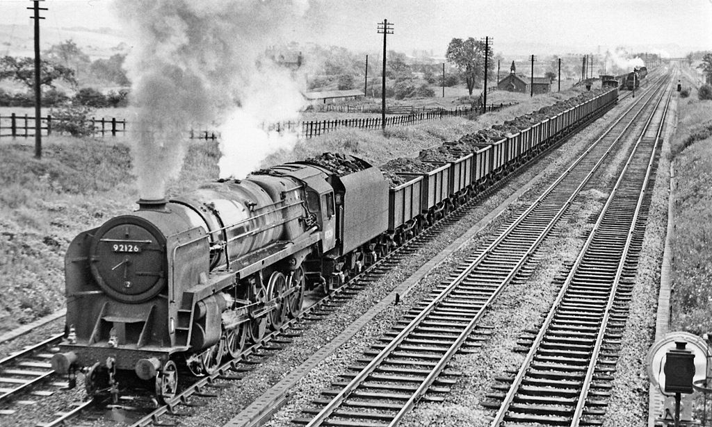 파일:Down_iron_ore_train_on_Erewash_Valley_line_near_Stoneyford_Junction_-_geograph.org.uk_-_2131118.jpg