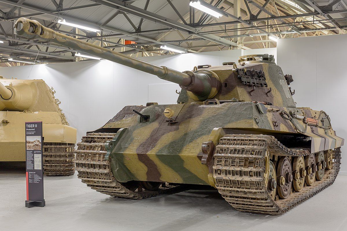 파일:The_Tank_Museum_Panzerkampfwagen_VI_Ausfuhrung_B_(Tiger_II_104).jpg