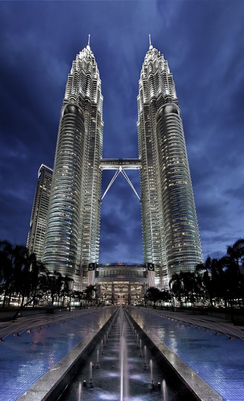 파일:external/upload.wikimedia.org/640px-Petronas_Panorama_II.jpg