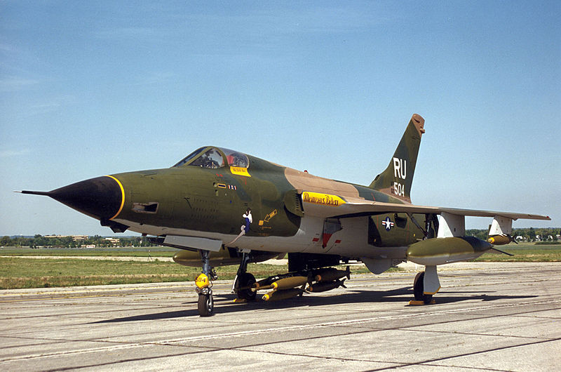 파일:external/upload.wikimedia.org/800px-Republic_F-105D_Thunderchief_USAF.jpg