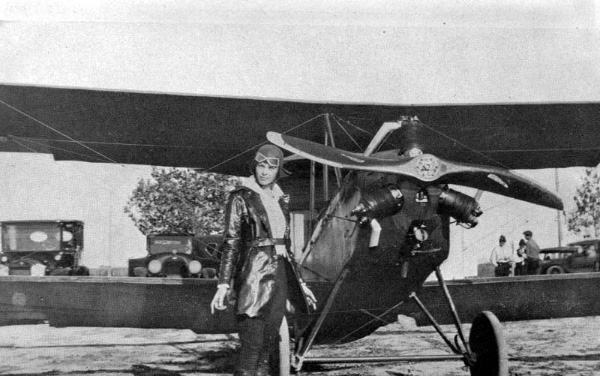 파일:external/www.aviation-history.com/earhart-20a.jpg