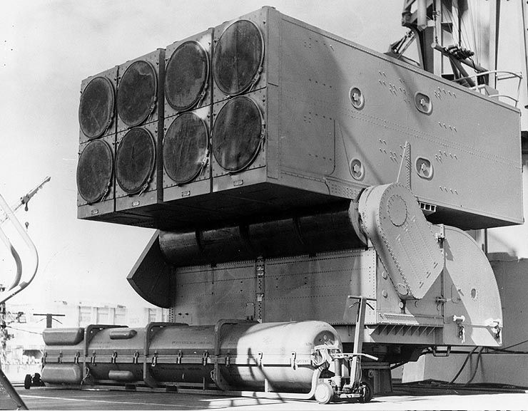 파일:external/upload.wikimedia.org/ASROC_launcher_USS_Columbus_1962.jpg