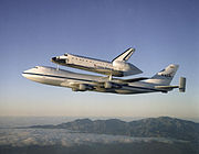파일:external/upload.wikimedia.org/180px-Atlantis_on_Shuttle_Carrier_Aircraft.jpg