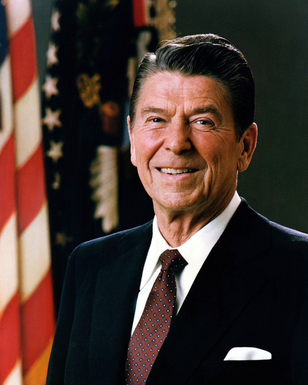 파일:Official_Portrait_of_President_Reagan_1981.jpg