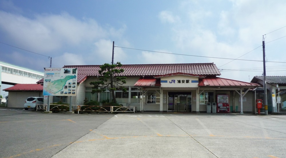 파일:external/upload.wikimedia.org/Urayasu_Station.jpg