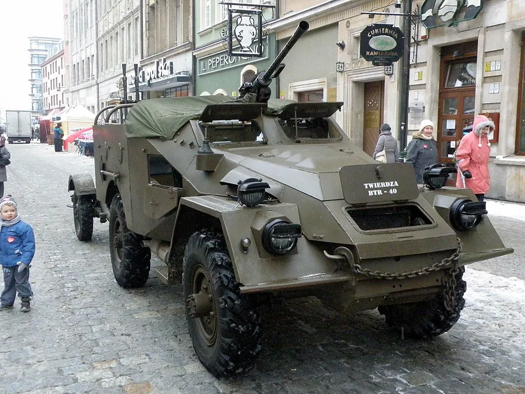 파일:GAZ BTR-40.jpg
