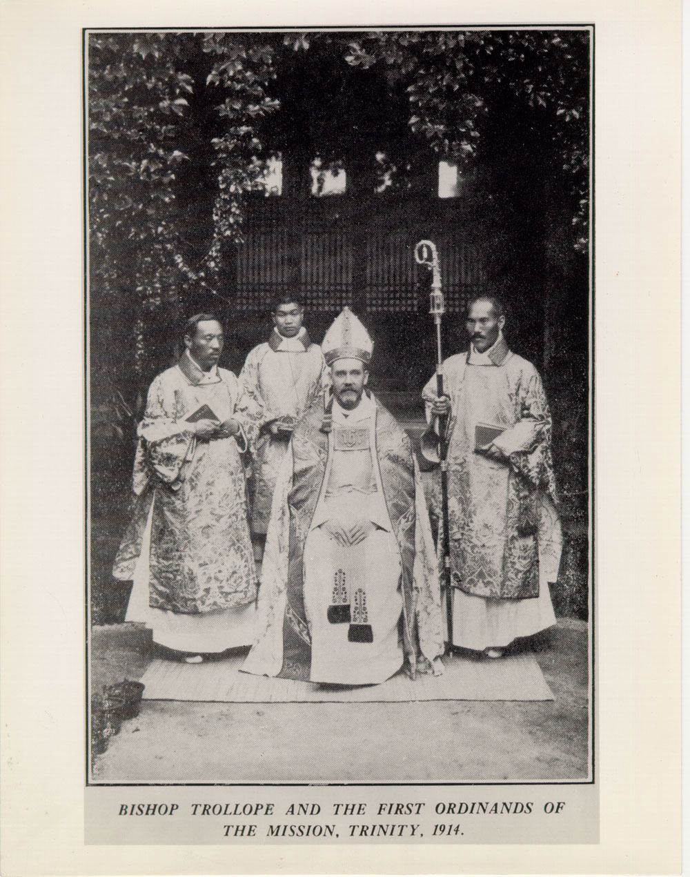 파일:Anglican_ordination_1914.jpg