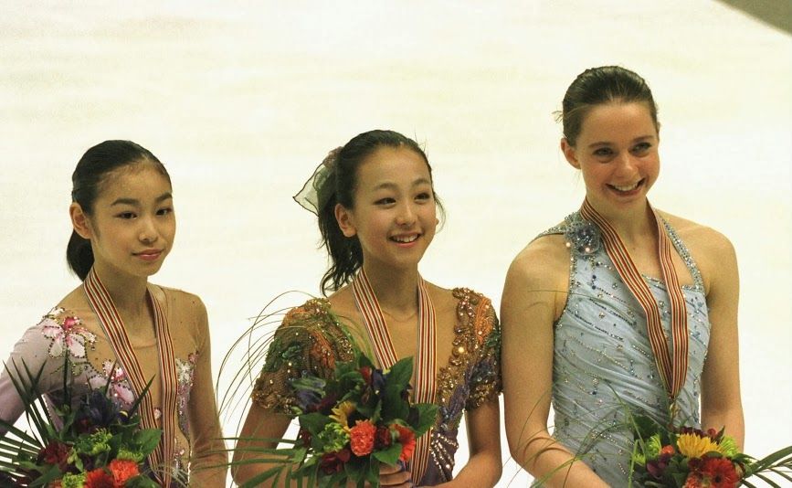 파일:2005 주니어 세계선수권 여자싱글 포디움2.jpg
