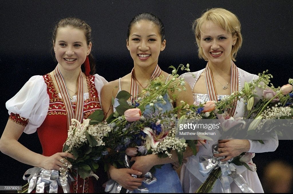 파일:1998 세계선수권 여자싱글 포디움.jpg