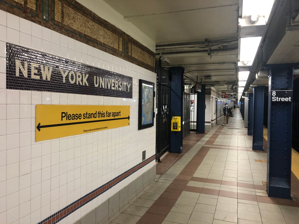 파일:8th_Street-NYU_Station.jpg
