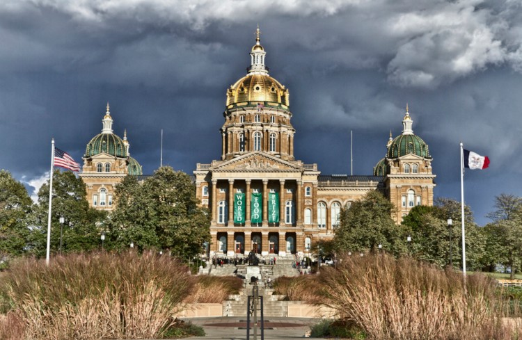 파일:Iowa State Capitol Building.jpg