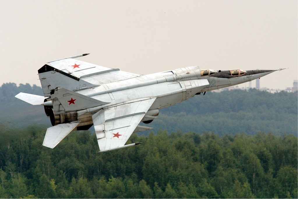 파일:MiG-25.jpg