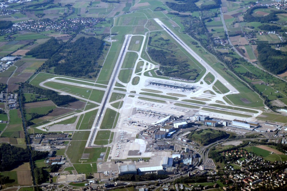 파일:external/upload.wikimedia.org/Zurich_airport_img_3324.jpg