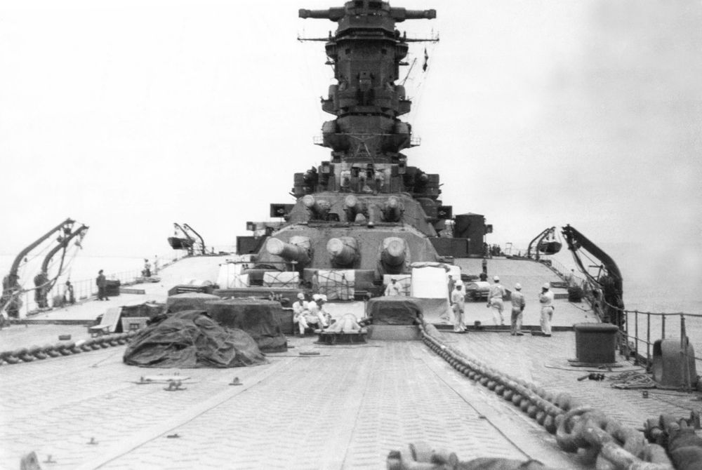 파일:파일_Musashi_battleship_in_1942.jpg
