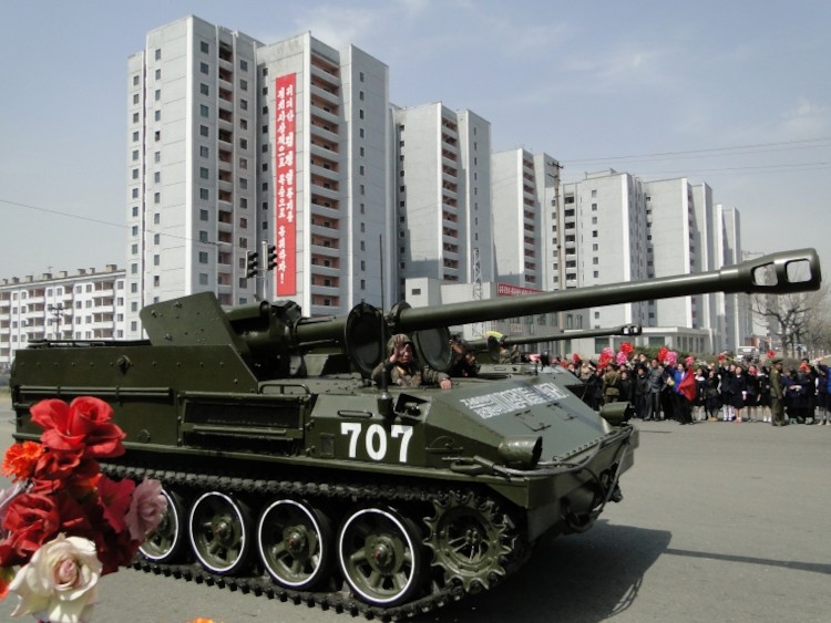 파일:external/s12.postimg.org/Pyongyang_Military_Parade09.jpg