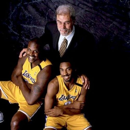 파일:Shaquille O'Neal (avec Kobe Bryant et Phil Jackson), Los Angeles Lakers_.jpg