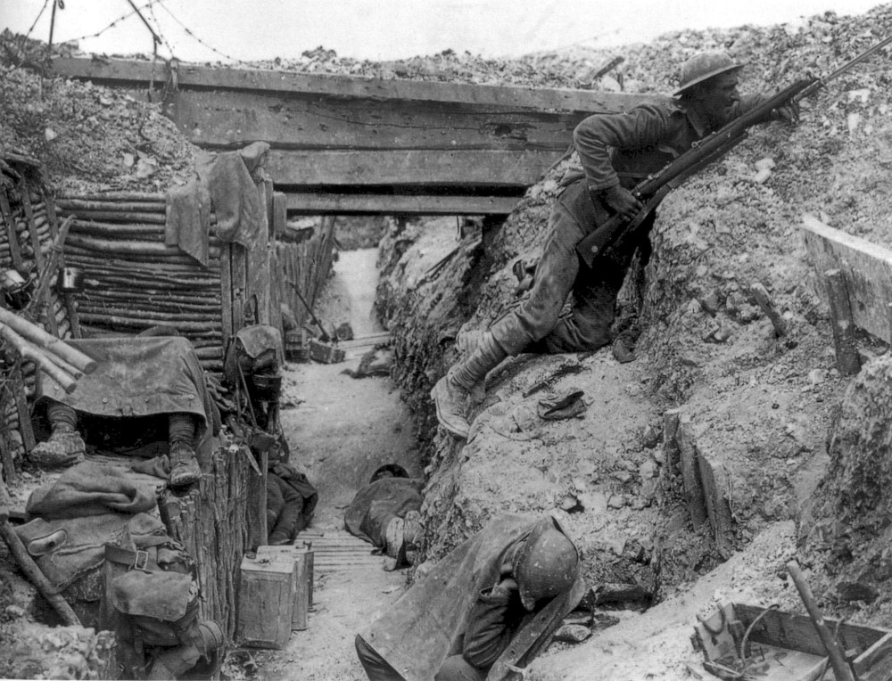 파일:Cheshire_Regiment_trench_Somme_1916.jpg