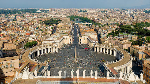파일:external/upload.wikimedia.org/640px-St_Peter%27s_Square%2C_Vatican_City_-_April_2007.jpg